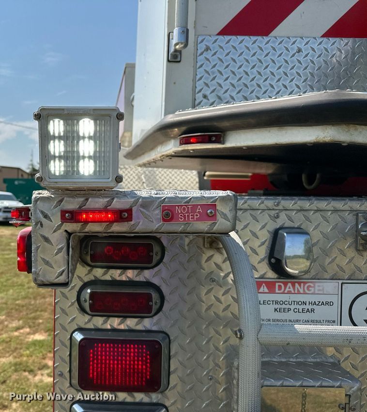 image for item OC9150 2004 Pierce Dash  Quint fire truck