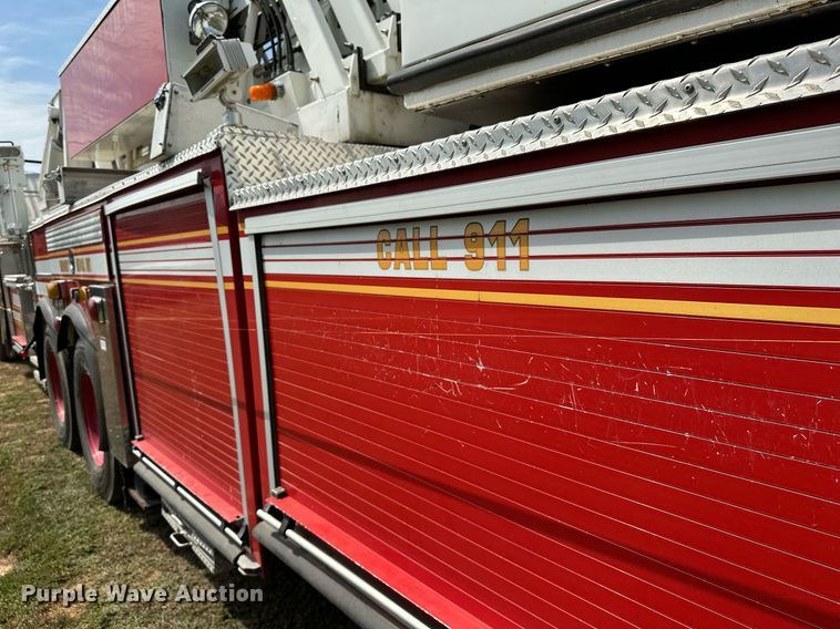 image for item OC9150 2004 Pierce Dash  Quint fire truck