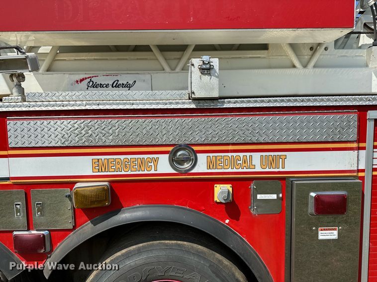 image for item OC9150 2004 Pierce Dash  Quint fire truck