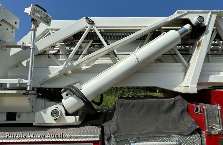 image for item OC9150 2004 Pierce Dash  Quint fire truck