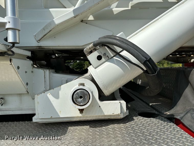 image for item OC9150 2004 Pierce Dash  Quint fire truck