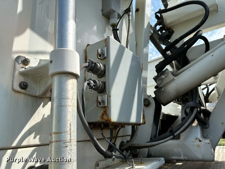 image for item OC9150 2004 Pierce Dash  Quint fire truck