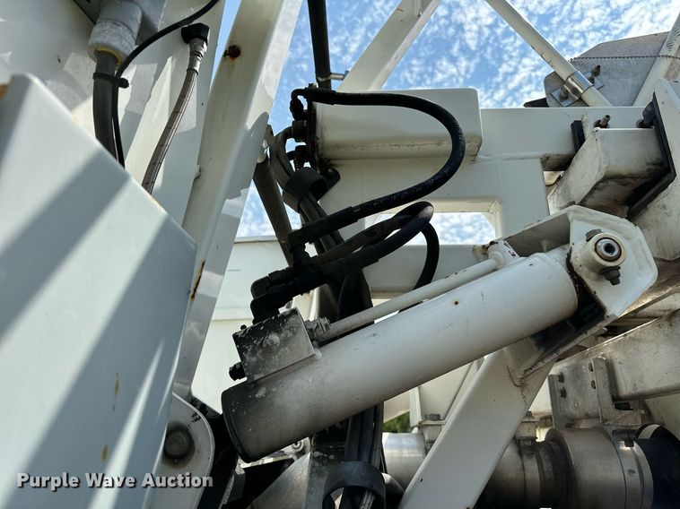 image for item OC9150 2004 Pierce Dash  Quint fire truck