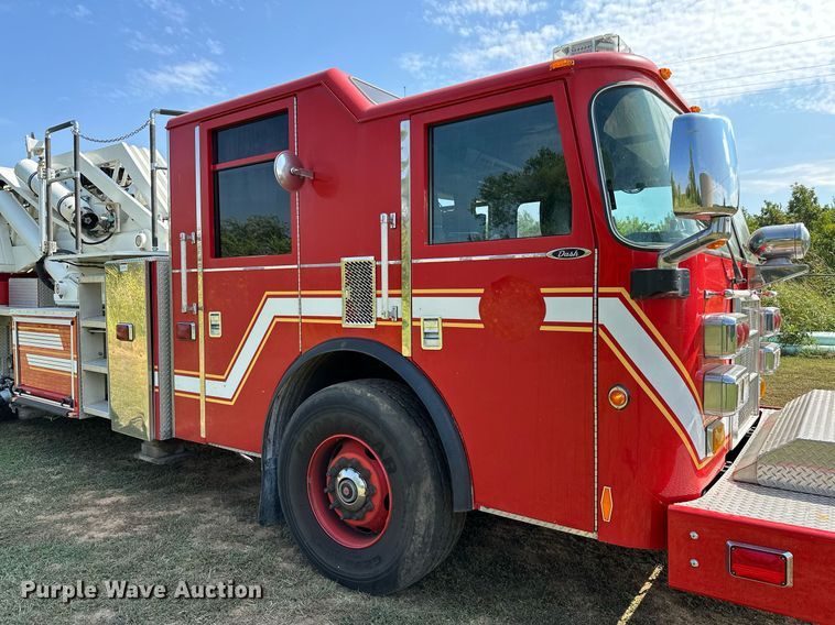 image for item OC9150 2004 Pierce Dash  Quint fire truck