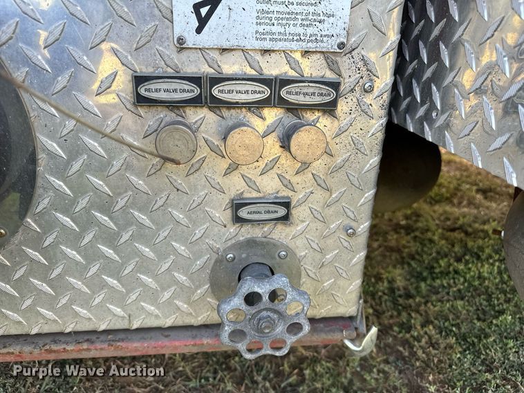 image for item OC9150 2004 Pierce Dash  Quint fire truck