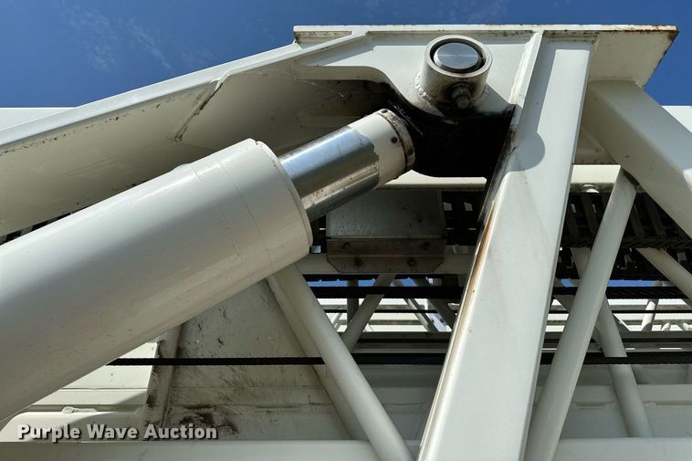 image for item OC9150 2004 Pierce Dash  Quint fire truck