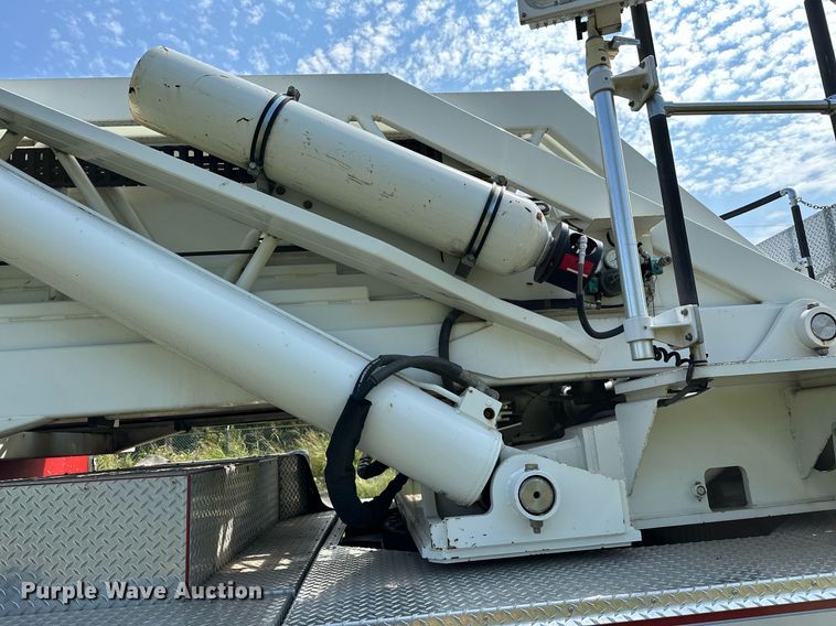 image for item OC9150 2004 Pierce Dash  Quint fire truck