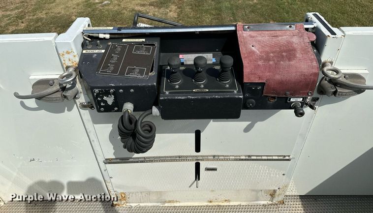 image for item OC9150 2004 Pierce Dash  Quint fire truck