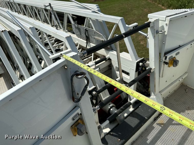 image for item OC9150 2004 Pierce Dash  Quint fire truck