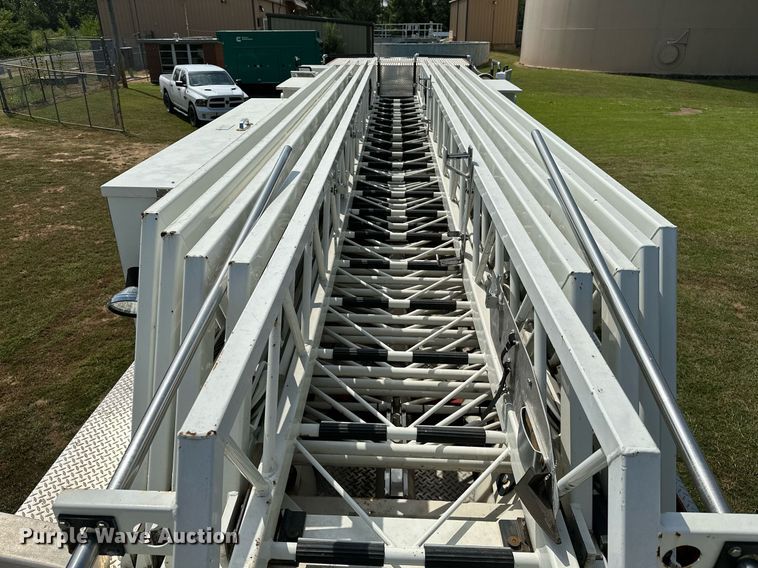 image for item OC9150 2004 Pierce Dash  Quint fire truck