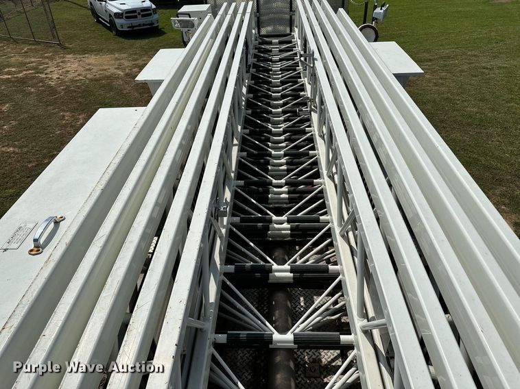 image for item OC9150 2004 Pierce Dash  Quint fire truck