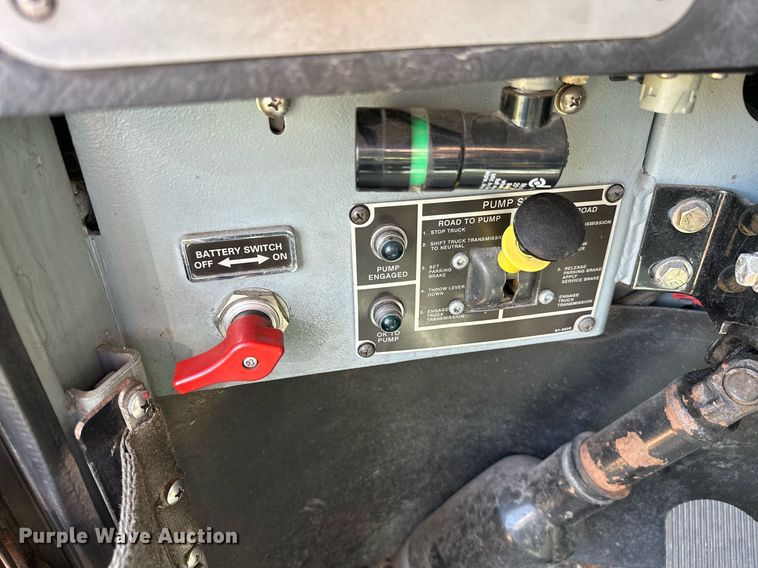 image for item OC9150 2004 Pierce Dash  Quint fire truck