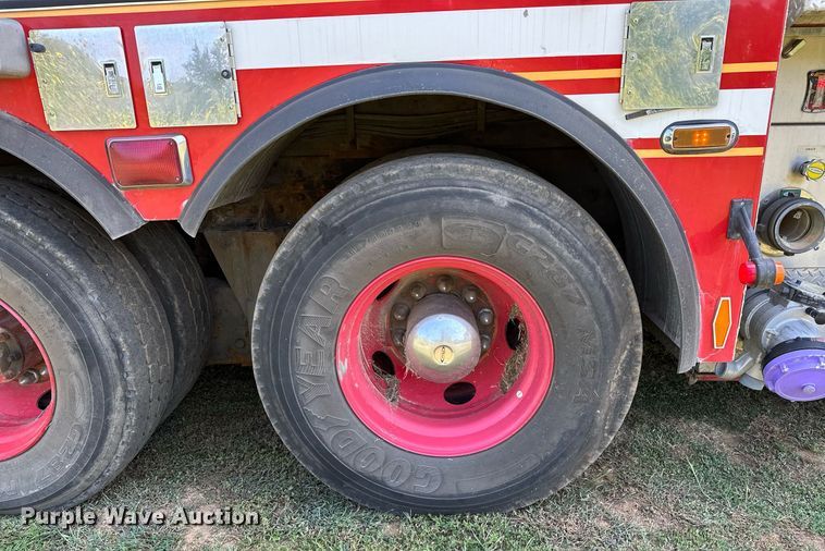 image for item OC9150 2004 Pierce Dash  Quint fire truck