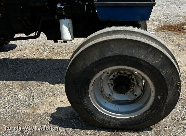 image for item OC9154 Long 2360  tractor