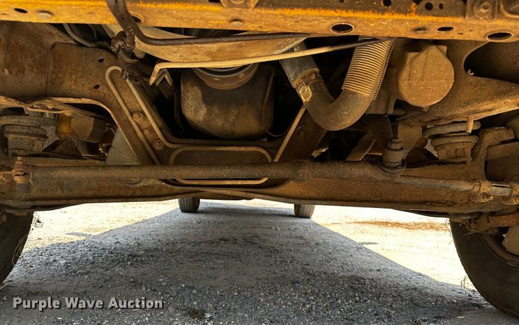 image for item OC9157 1995 Ford F350 XL  Crew Cab pickup truck