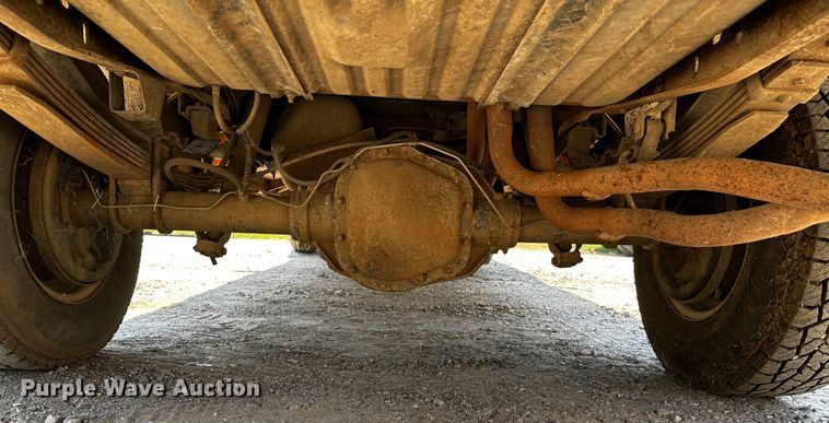 image for item OC9157 1995 Ford F350 XL  Crew Cab pickup truck