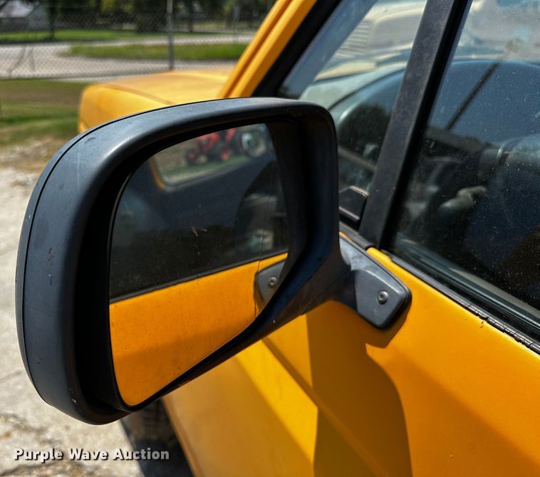 image for item OC9157 1995 Ford F350 XL  Crew Cab pickup truck