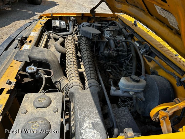 image for item OC9157 1995 Ford F350 XL  Crew Cab pickup truck