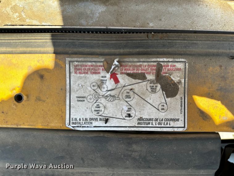 image for item OC9157 1995 Ford F350 XL  Crew Cab pickup truck