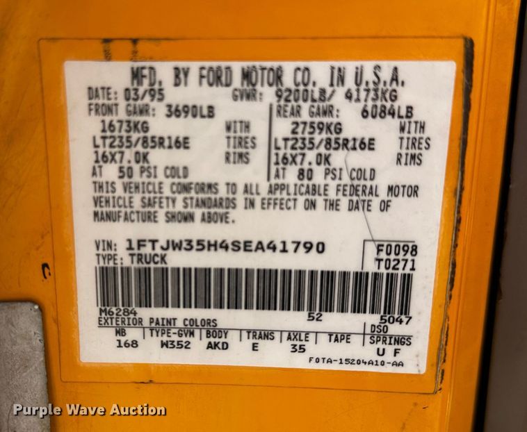 image for item OC9157 1995 Ford F350 XL  Crew Cab pickup truck