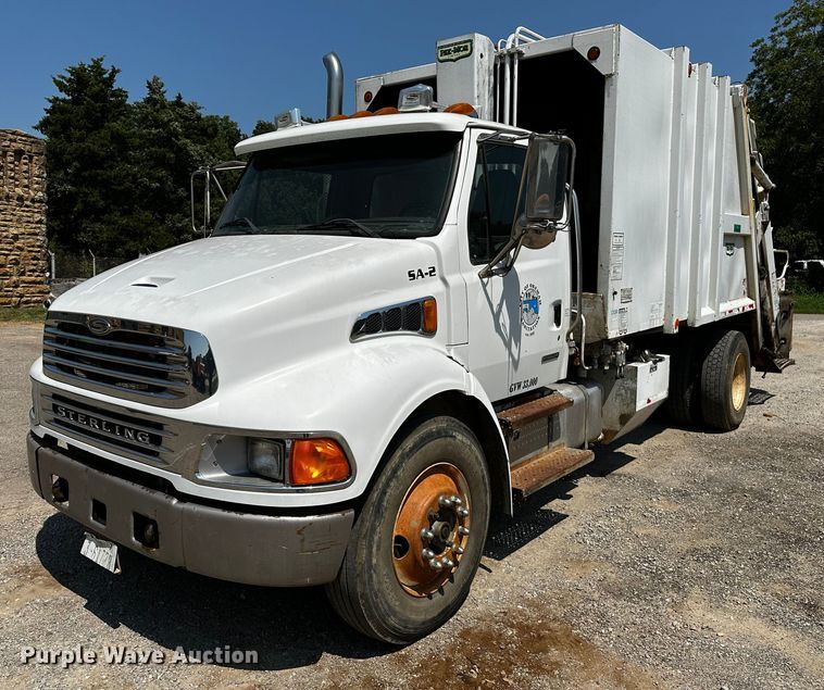 image for item OC9158 2007 Sterling Acterra  refuse truck
