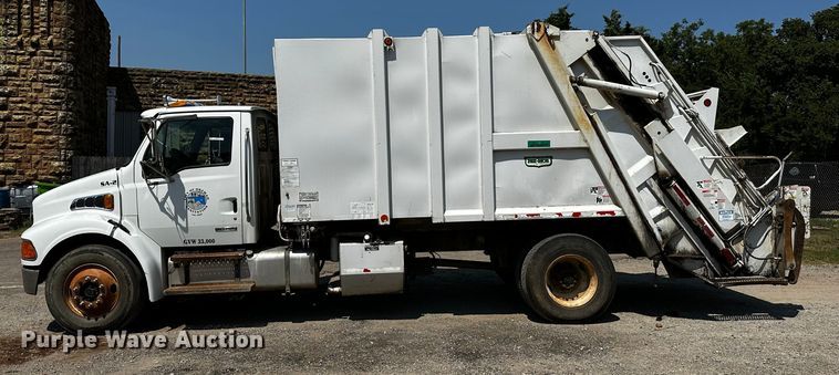 image for item OC9158 2007 Sterling Acterra  refuse truck