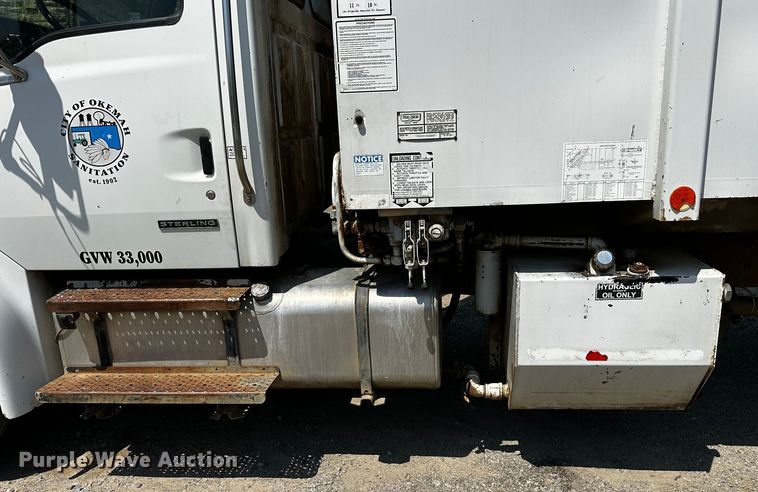 image for item OC9158 2007 Sterling Acterra  refuse truck