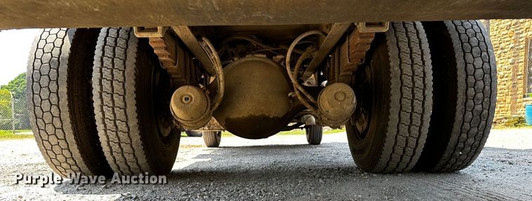 image for item OC9158 2007 Sterling Acterra  refuse truck