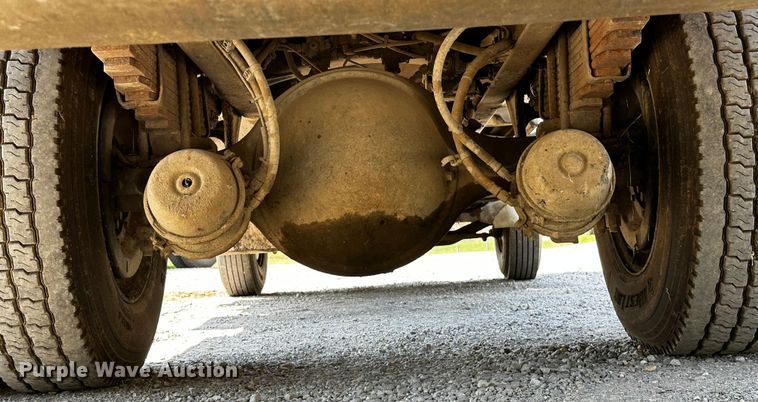 image for item OC9158 2007 Sterling Acterra  refuse truck