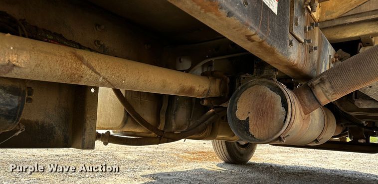 image for item OC9158 2007 Sterling Acterra  refuse truck