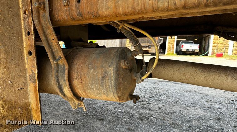 image for item OC9158 2007 Sterling Acterra  refuse truck