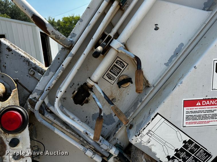 image for item OC9158 2007 Sterling Acterra  refuse truck