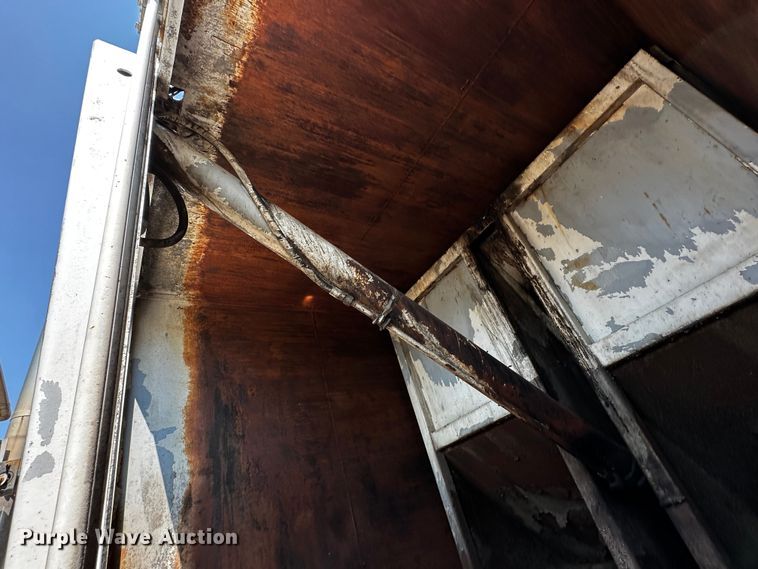 image for item OC9158 2007 Sterling Acterra  refuse truck