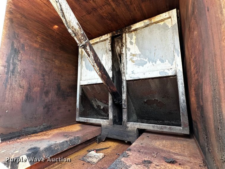 image for item OC9158 2007 Sterling Acterra  refuse truck