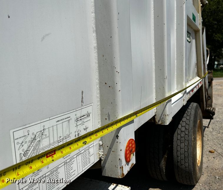 image for item OC9158 2007 Sterling Acterra  refuse truck