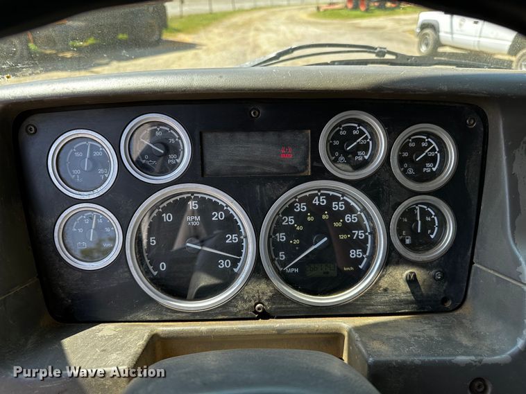 image for item OC9158 2007 Sterling Acterra  refuse truck