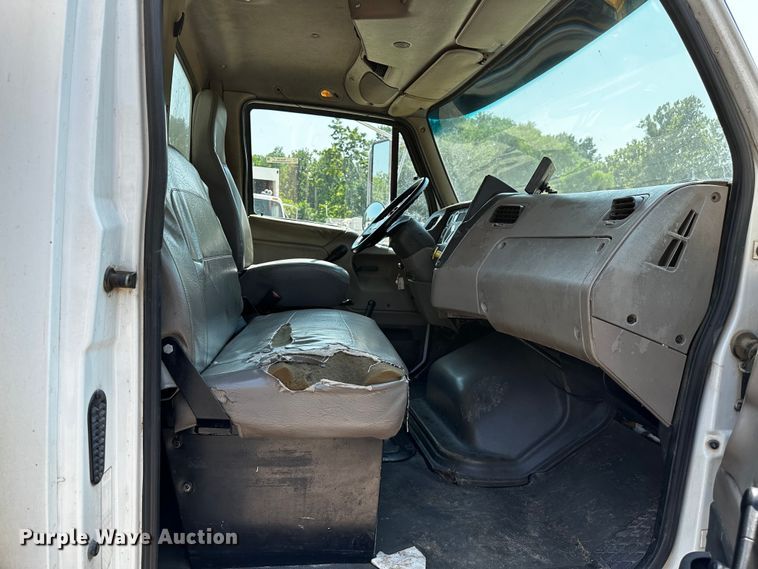 image for item OC9158 2007 Sterling Acterra  refuse truck