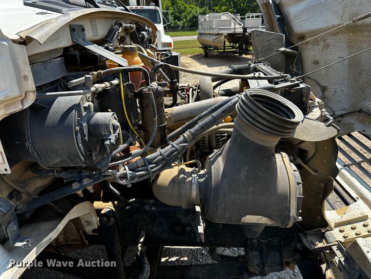 image for item OC9158 2007 Sterling Acterra  refuse truck