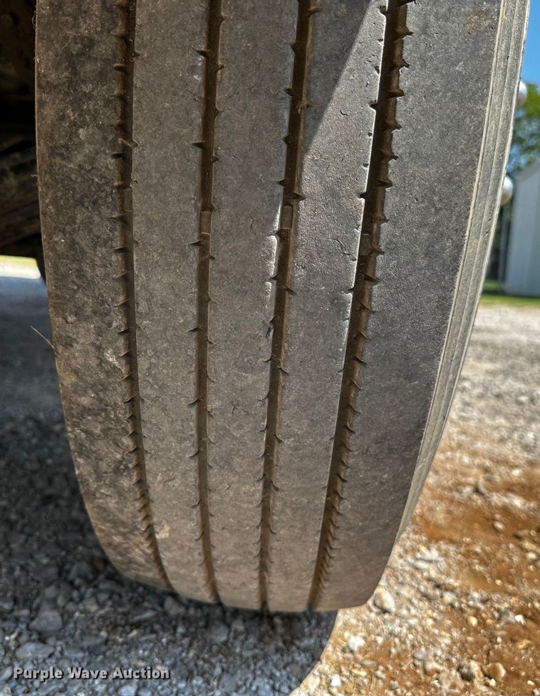 image for item OC9158 2007 Sterling Acterra  refuse truck