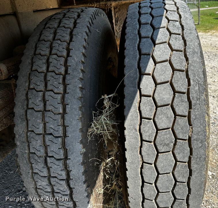 image for item OC9158 2007 Sterling Acterra  refuse truck