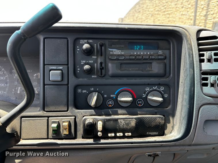 image for item OC9159 2000 Chevrolet K2500  pickup truck