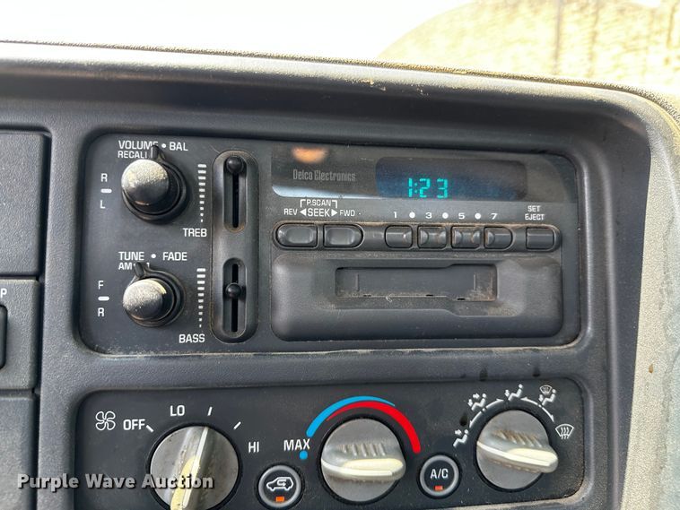 image for item OC9159 2000 Chevrolet K2500  pickup truck