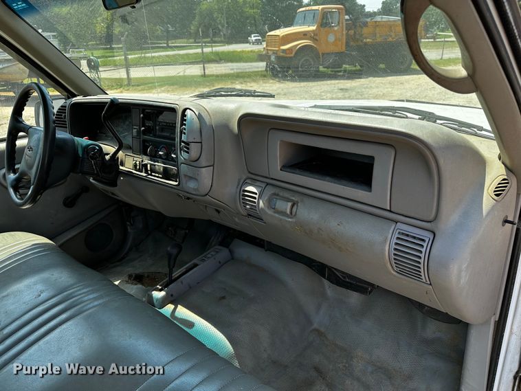 image for item OC9159 2000 Chevrolet K2500  pickup truck