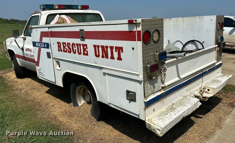 image for item OC9160 1989 Chevrolet R3500  rescue vehicle