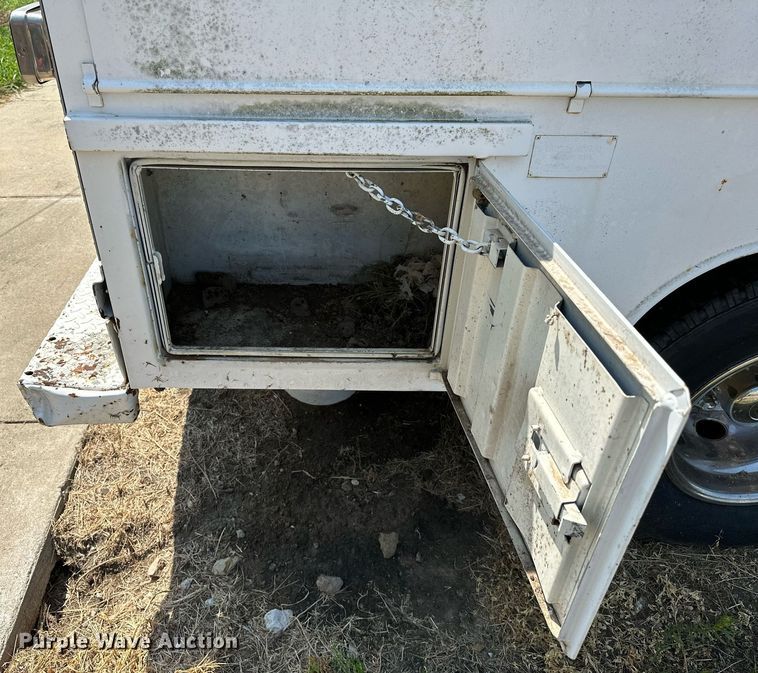 image for item OC9160 1989 Chevrolet R3500  rescue vehicle