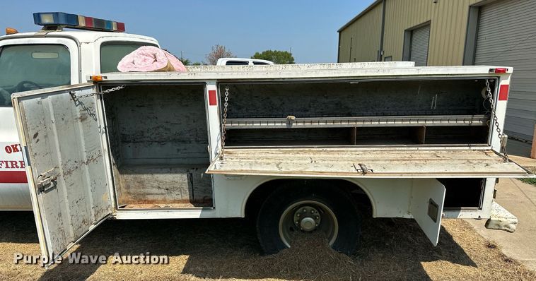 image for item OC9160 1989 Chevrolet R3500  rescue vehicle