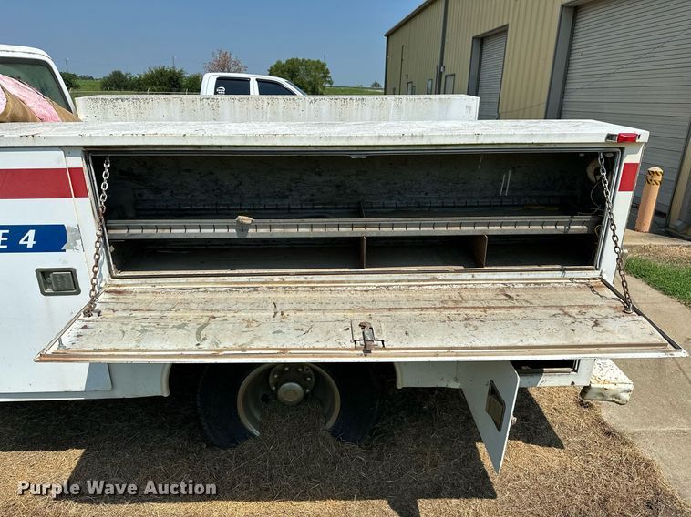 image for item OC9160 1989 Chevrolet R3500  rescue vehicle