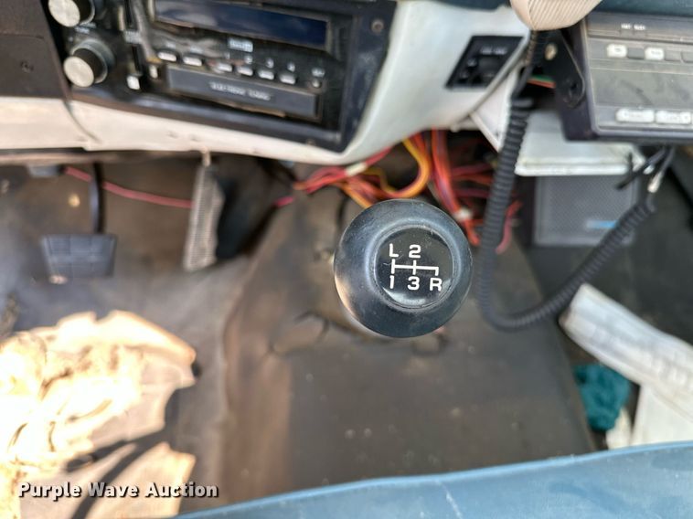 image for item OC9160 1989 Chevrolet R3500  rescue vehicle