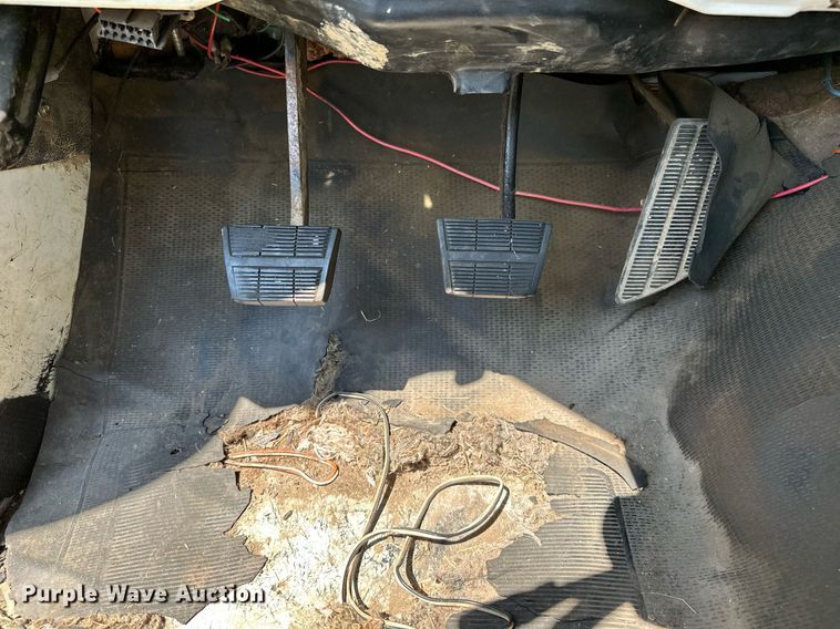 image for item OC9160 1989 Chevrolet R3500  rescue vehicle