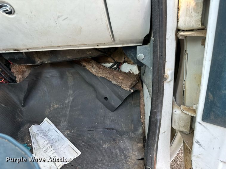 image for item OC9160 1989 Chevrolet R3500  rescue vehicle